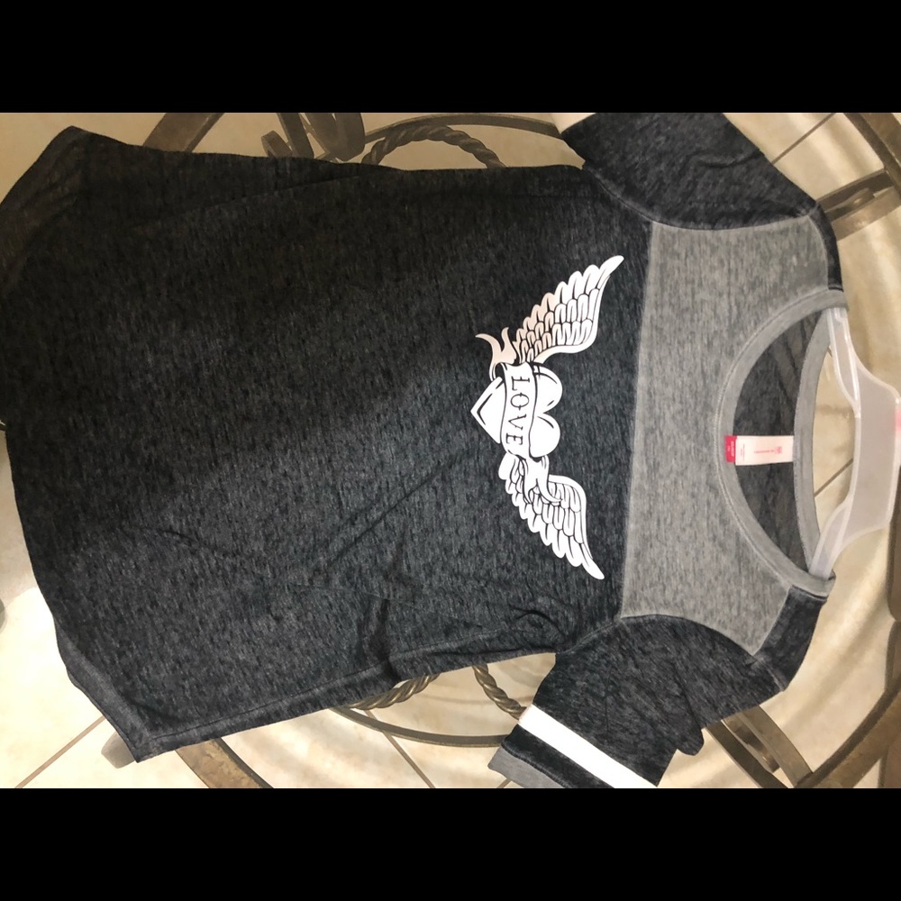 Women’s shirt with love logo